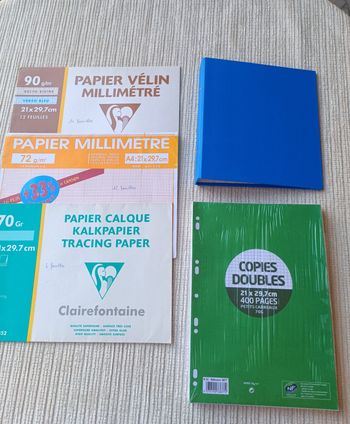 Lot de fournitures scolaire