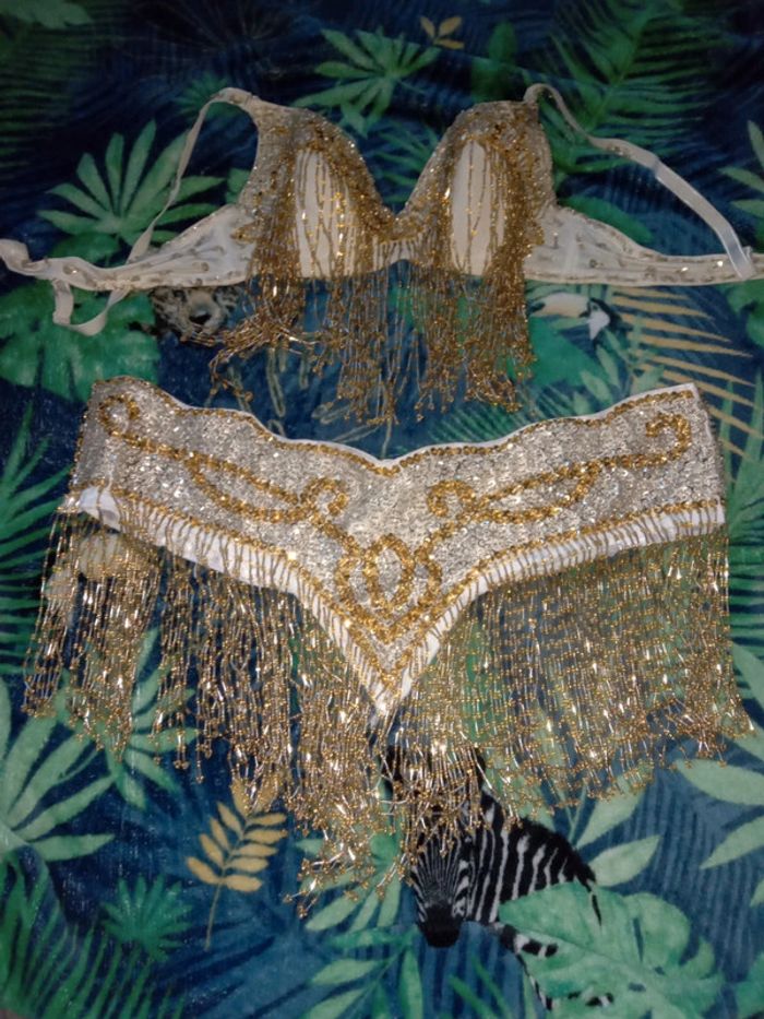 Ensemble danse orientale blanc doré