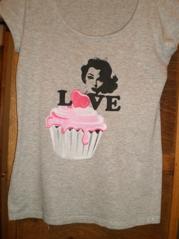 Tee shirt 16 ans gris tres bon etat - photo numéro 2