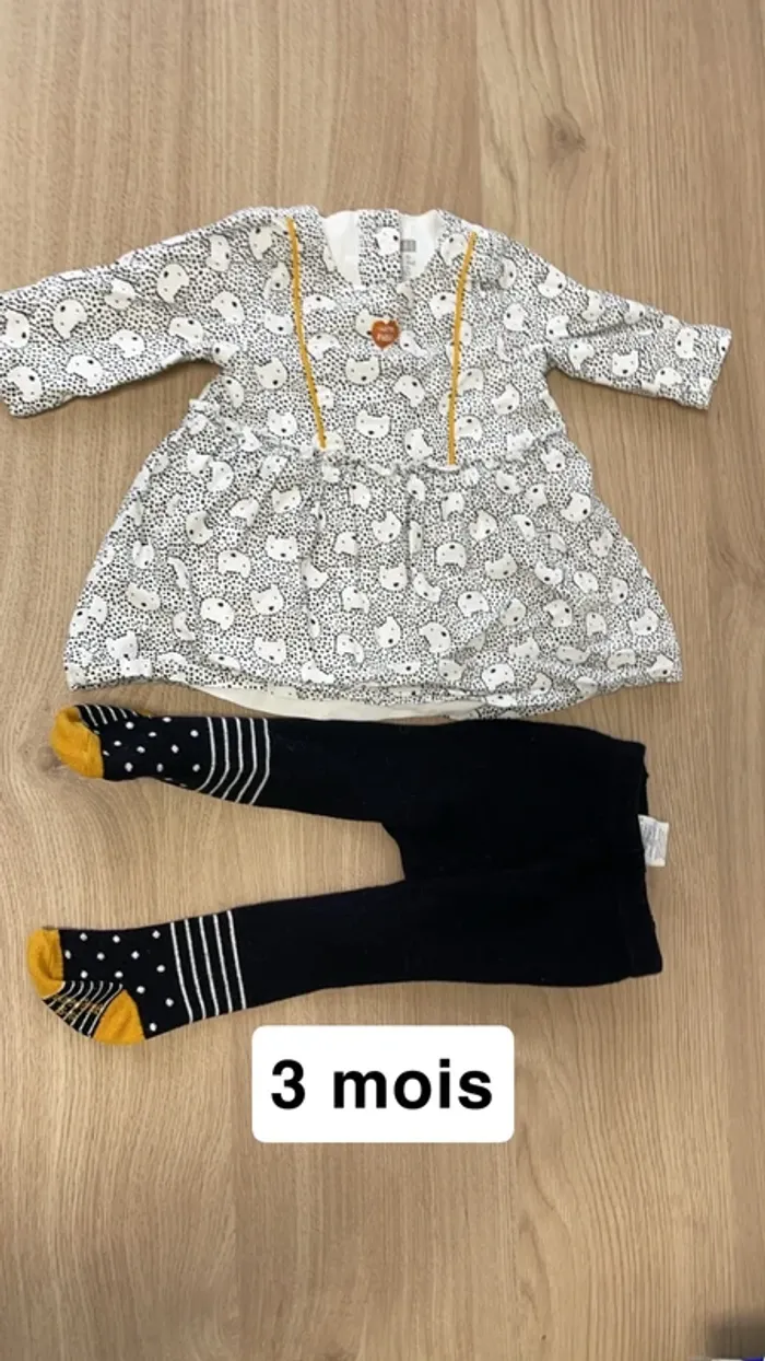 Robe + collant taille 3 mois
