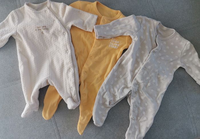 Jolie Lots de vêtements - photo numéro 2