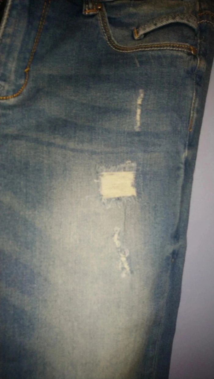 Superbe jeans effet used parfait état taille 36 - photo numéro 4