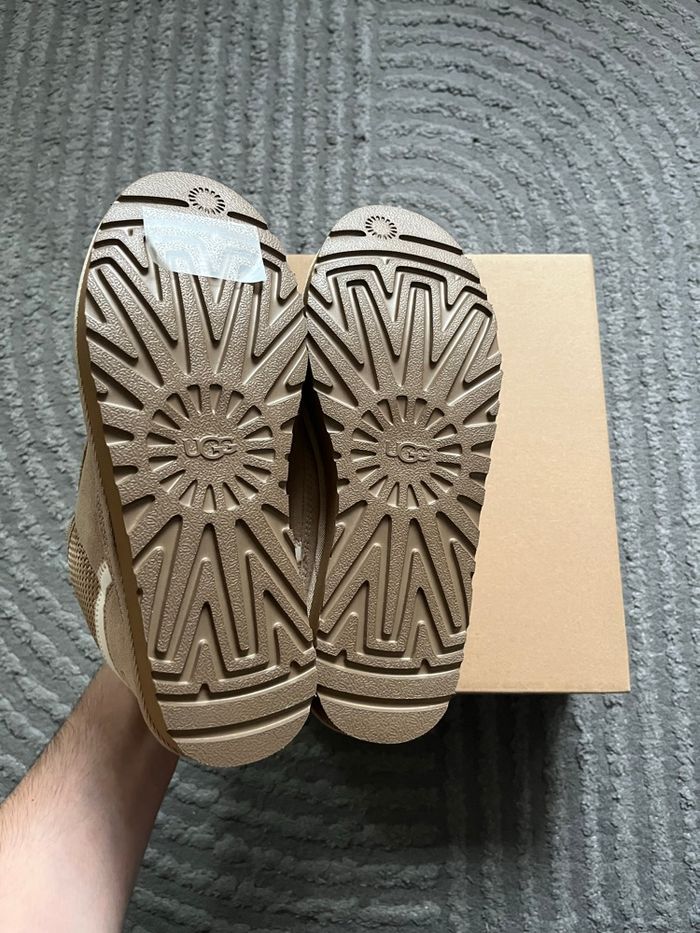 UGG Lowmel Sand / Beige Taille 39 - photo numéro 8