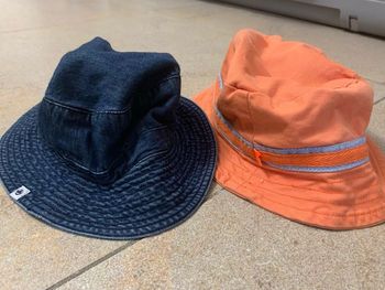 Lot de 2 bobs 18/24 mois