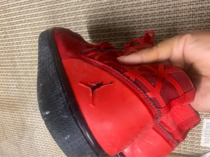 Air Jordan rouge montantes pour pièces ou réparateurs - photo numéro 8