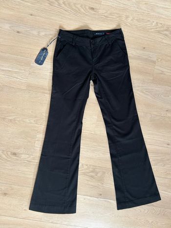 Jean femme Teddy Smith neuf – Narrow B2R8 – Taille 30 US / Noir