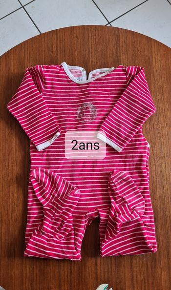 Dors bien velours rouge Petit Bateau 2 ans