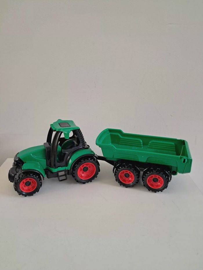 Jouet tracteur et remorque
