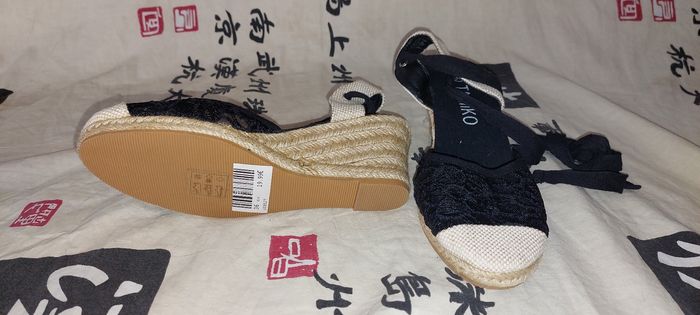 Espadrille à talons neuve - photo numéro 2
