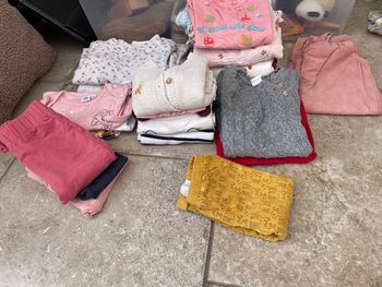 Lot vêtements hiver bébé fille 12 mois