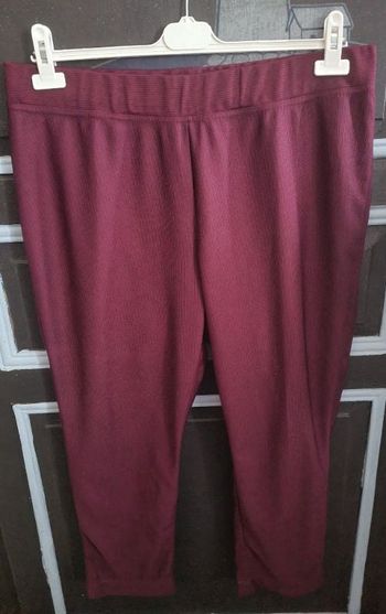 Pantalon couleur prune taille 50