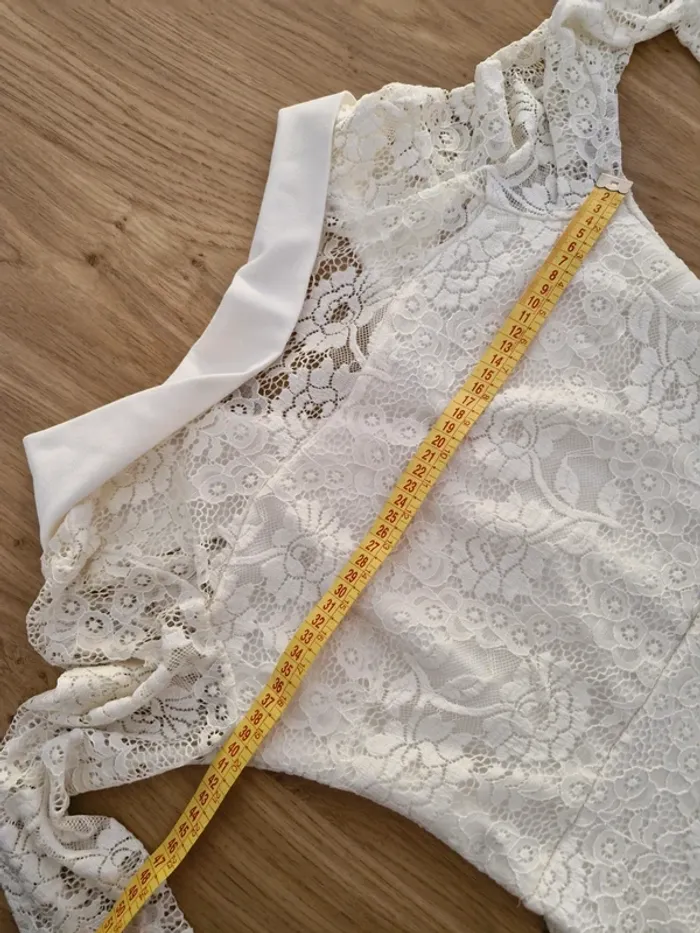 🌸 Robe en dentelle - photo numéro 8