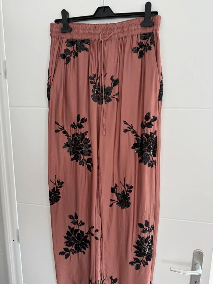 Pantalon Zara rose noir M large droit long pantaloni pantalones Vloeiende palazzo Calças femme - photo numéro 3
