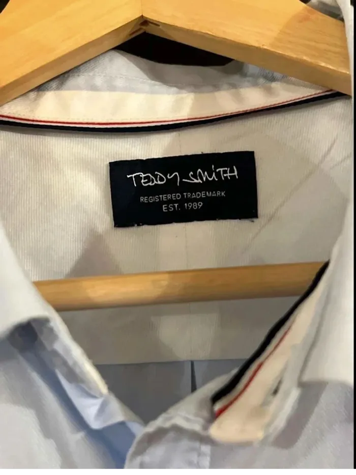 Chemise neuve  parfaite  bureau/travail  -  Teddy smith -  taille L - photo numéro 3