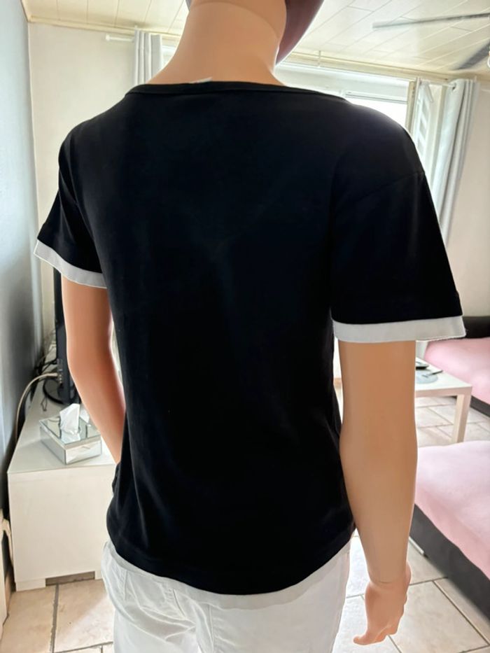 T-shirt noir et blanc - photo numéro 2