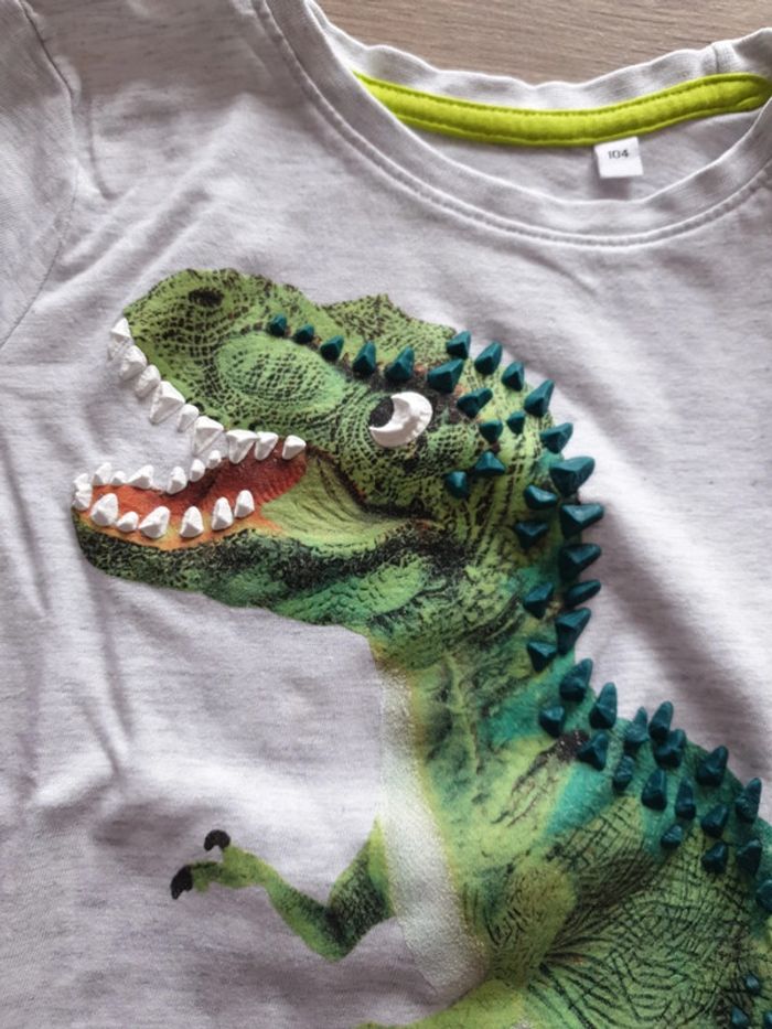 T shirt dinosaure - photo numéro 2