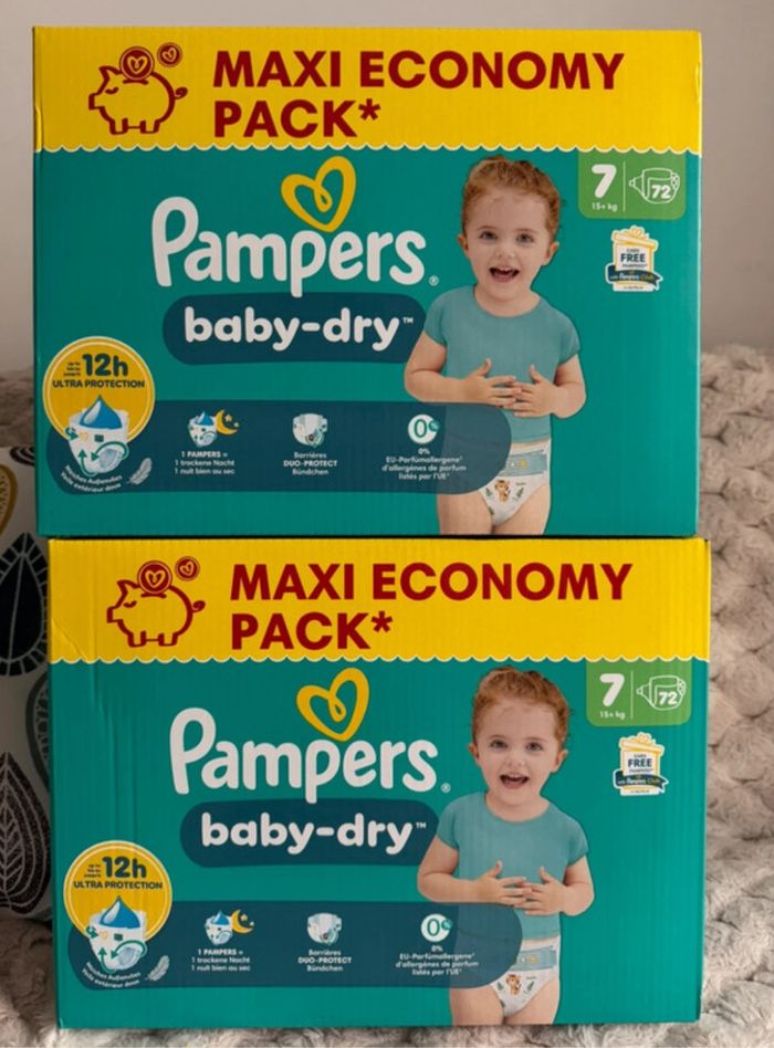 Lot de 2 carton maxi de couches Pampers taille 7
