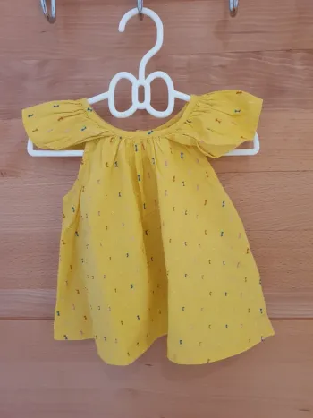 Chemisier/tunique jaune Catimini et chapeau assorti
