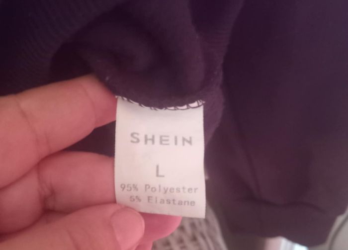 Pull avec squelettes taille L Shein - photo numéro 5