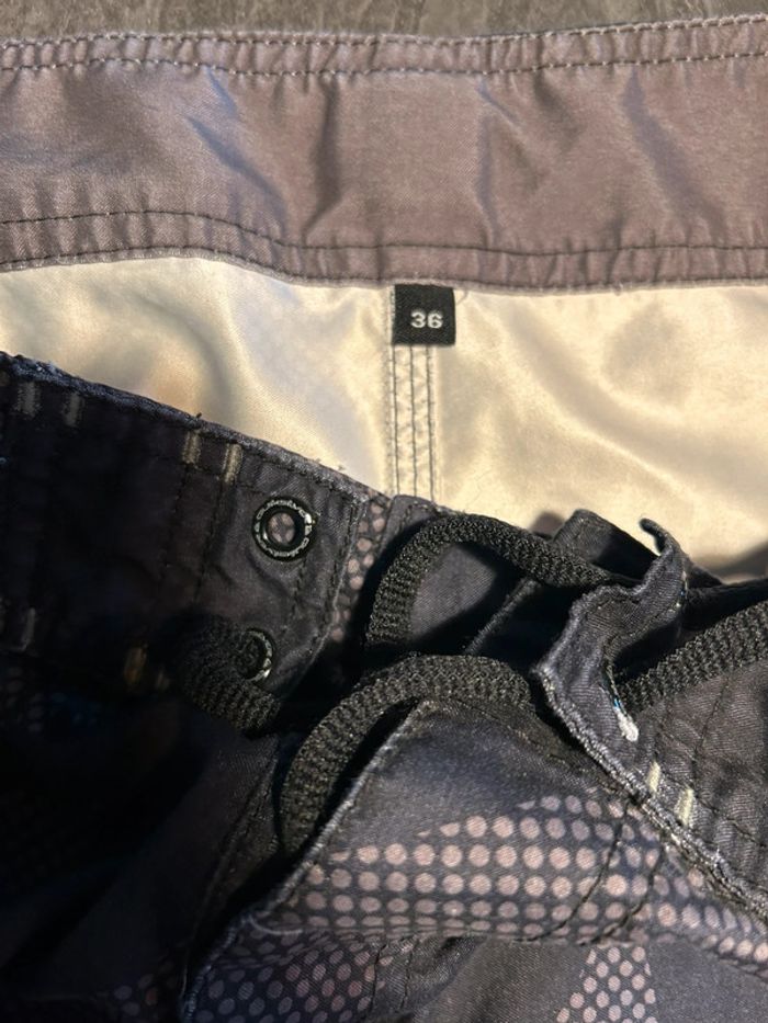Bermuda de plage#quicksilver#taille 44 - photo numéro 5