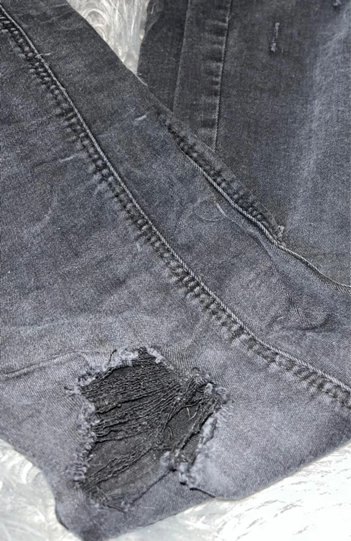 Jean skinny primark à trou taille 36 - photo numéro 3
