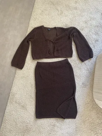 Ensemble en crochet marron Esmara