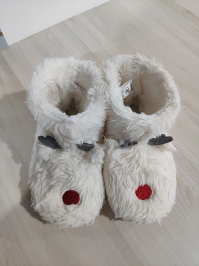 Chaussons soft boa fourrés rennes blancs fille Okaïdi taille 25/26 - photo numéro 2