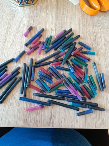 Gros lot de cartouches d'encre couleurs