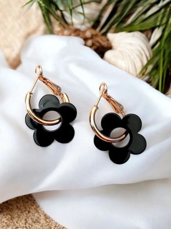 Mini créoles fleurs noires  - acier inoxydable  - tendance bohème