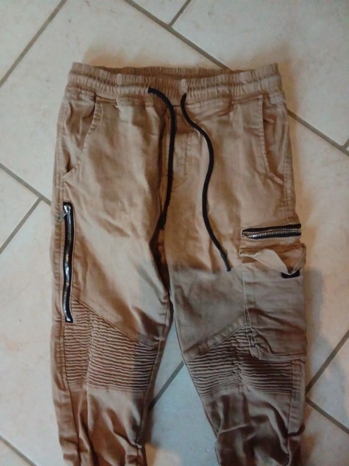Cargo taille 29 - photo numéro 3