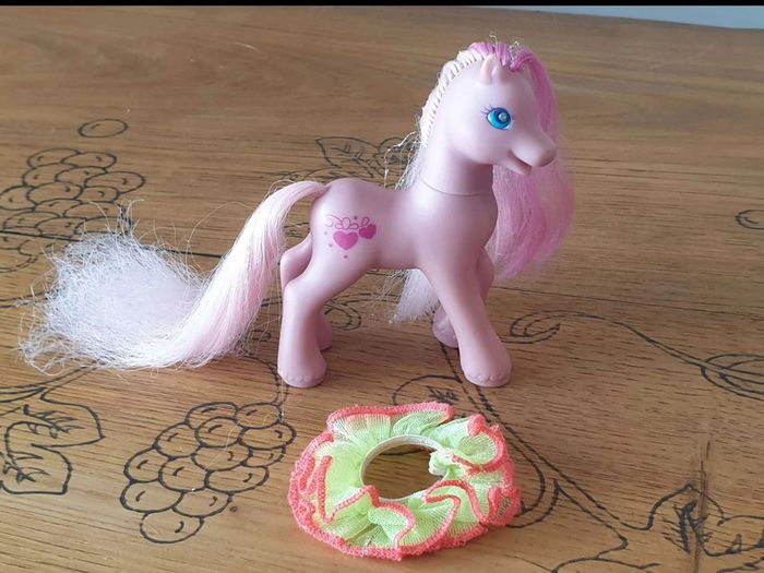 Mon Petit Poney  G2  Sweetberry Royal  Masquerade  (rare)