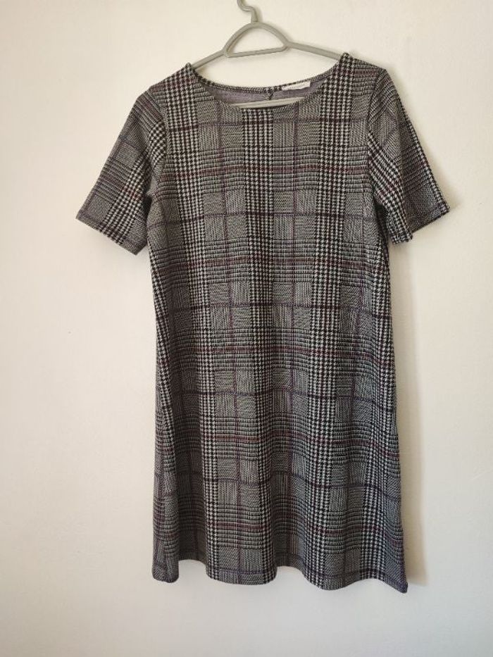 3 – Robe idéale pour la mi-saison : entre printemps et hiver ❄️🌸