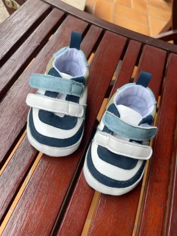 Chaussures bébé 6-12 mois