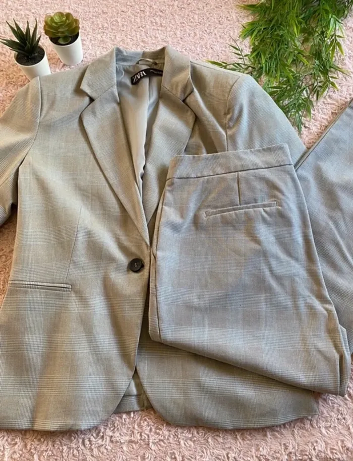 Ensemble de costume