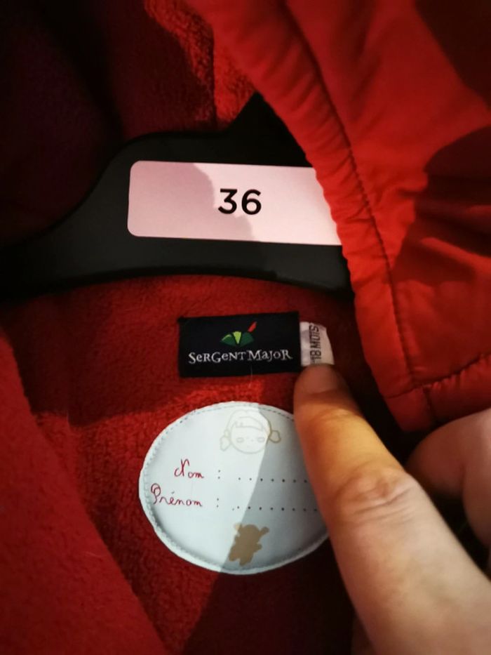 Manteau rouge - photo numéro 3