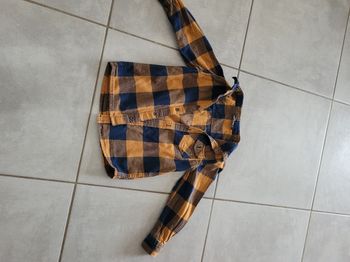 Chemise à carreaux