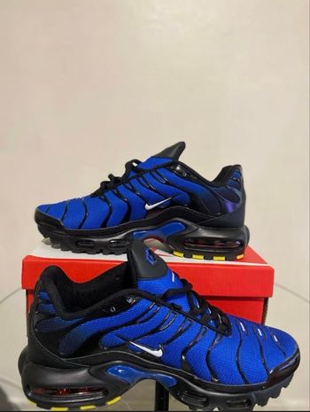 Nike tn yamaha bleu noir enfants 33