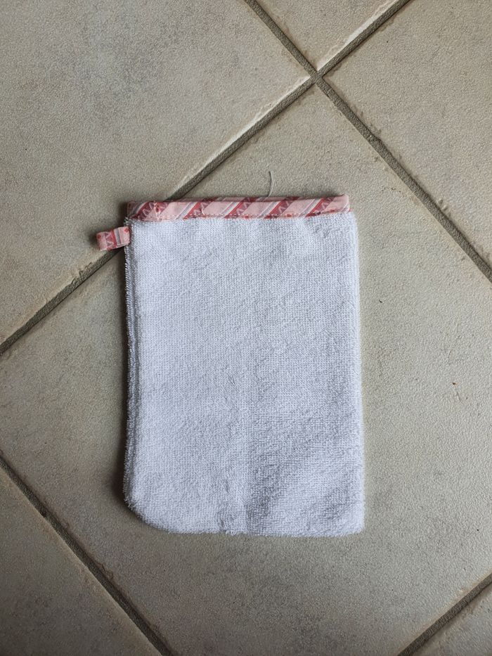 Lot de capes de bain bébé + gant de toilette - photo numéro 6