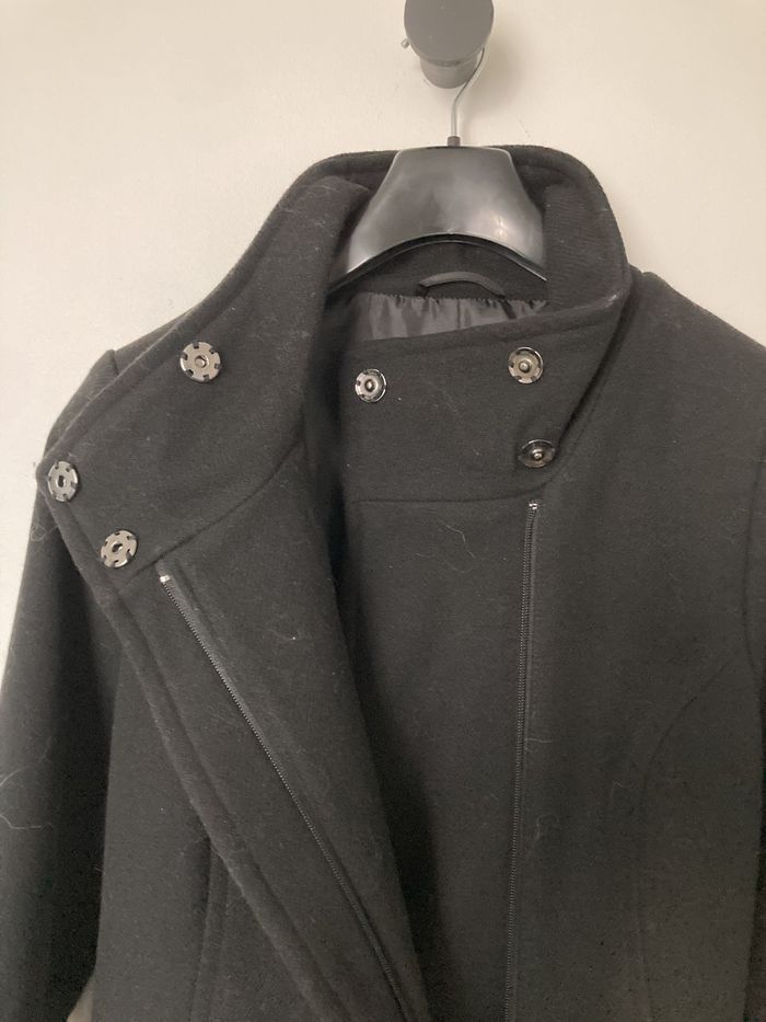 Vend manteau long noir avec ceinture - photo numéro 3
