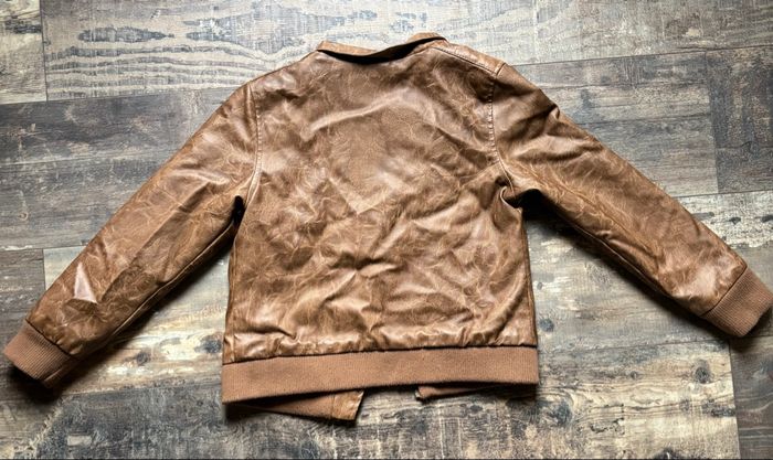 Lots vêtements 8 ans filles - photo numéro 3