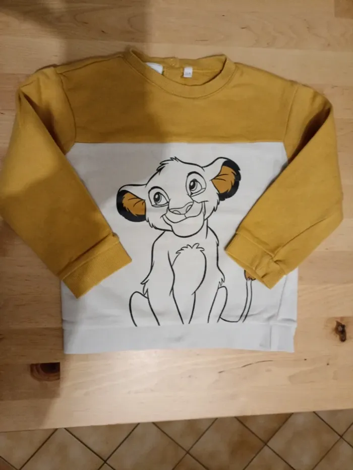 Pull 3 ans le roi lion