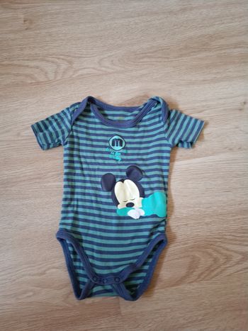 Body Mickey, marque Disney baby, taille 3 mois