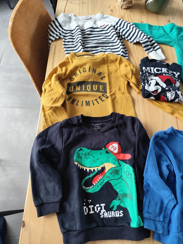 Lot de pulls 4 ans garçon - photo numéro 2