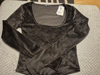 Haut noir velours undiz neuf taille S