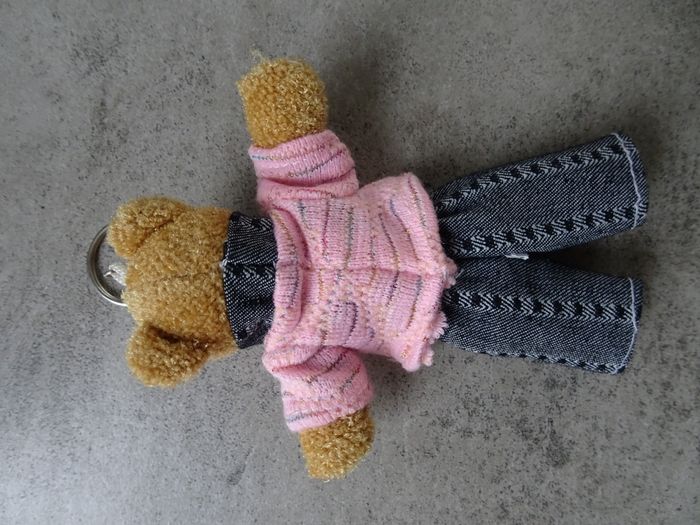 Porte-clés peluche ourson habillé - photo numéro 2