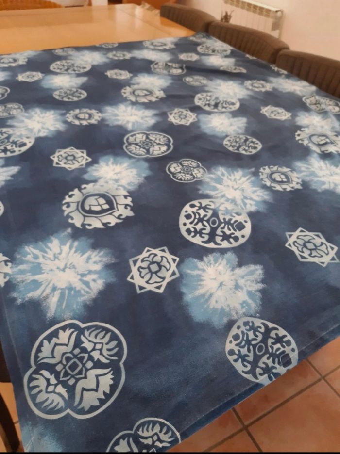 Nappe neuve bleue