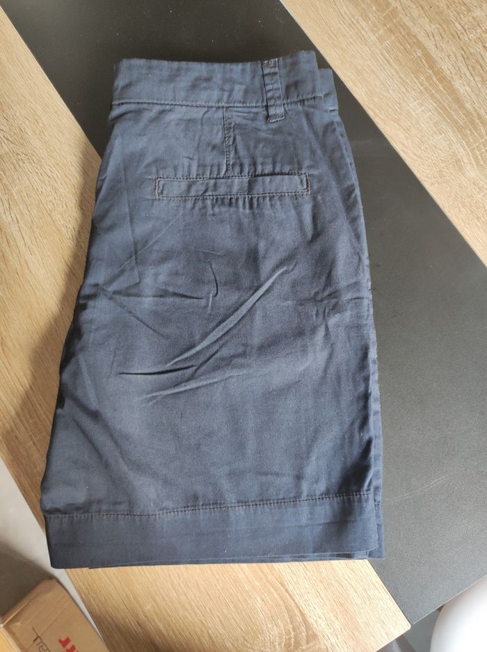 Short bleu marine - photo numéro 2