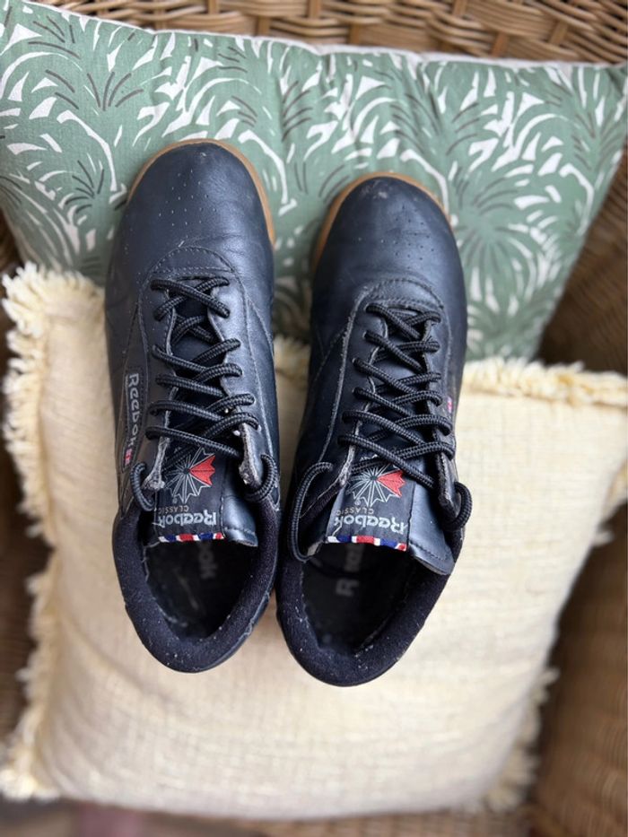 Basket Reebok - Noir - 100% cuir - en très bon état - pointure 39 - photo numéro 5