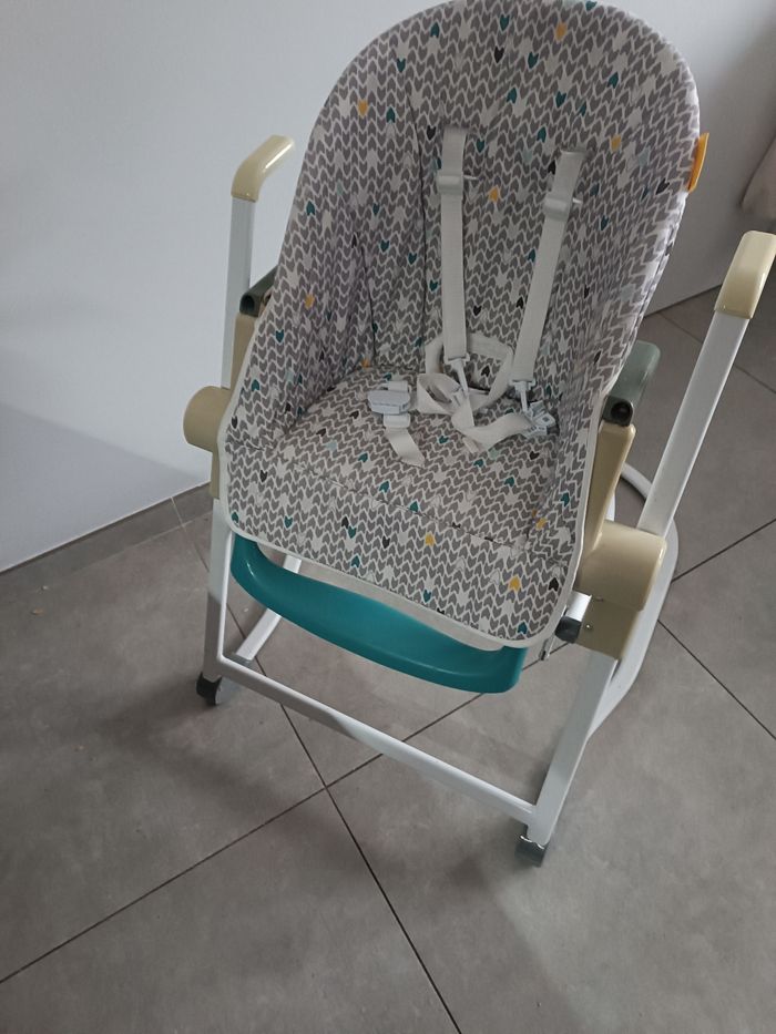 Chaise haute - photo numéro 3