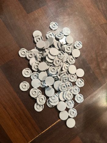 100 Tile LEGO, Round 2 x 2 with Bottom Stud Holder ref 14769 light bluish gray